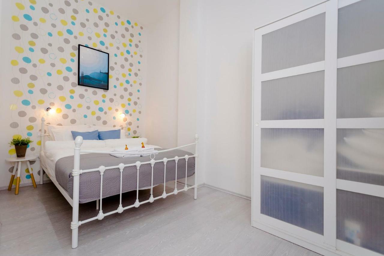 Boutique Residence Jokai - Apartment In The City Center Budapest Eksteriør bilde